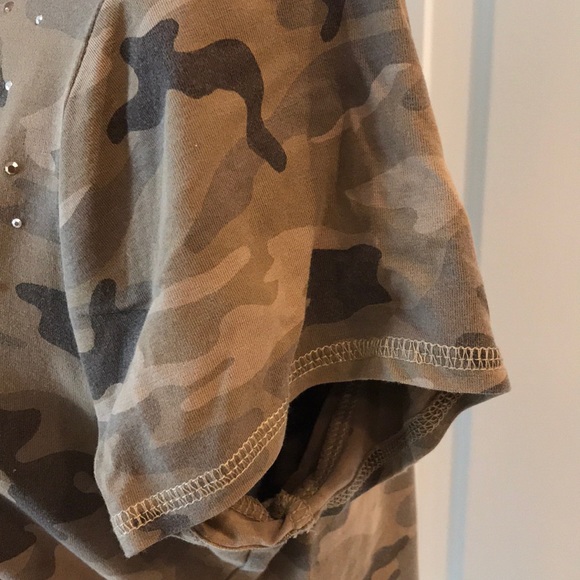 Style and Company camouflage shirt. - Picture 4 of 5